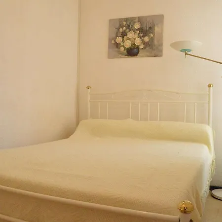 Cosy Proche Mer: 2 Pieces, 4 Couchages, - Fr-1-229b-19 Apartman *