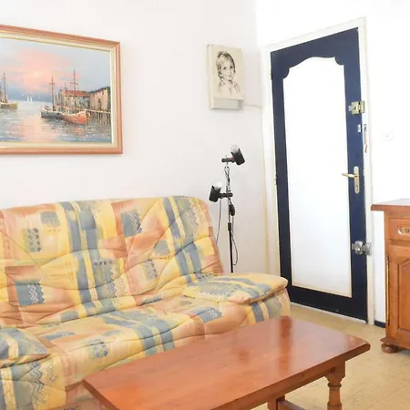 Cosy Proche Mer: 2 Pieces, 4 Couchages, - Fr-1-229b-19 Apartman